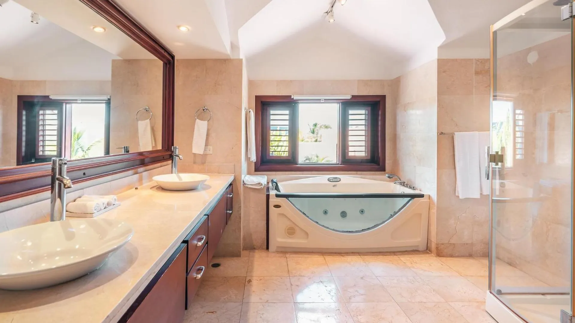 Seaside Bliss With Pool And Spectacular View Villa Las Minas