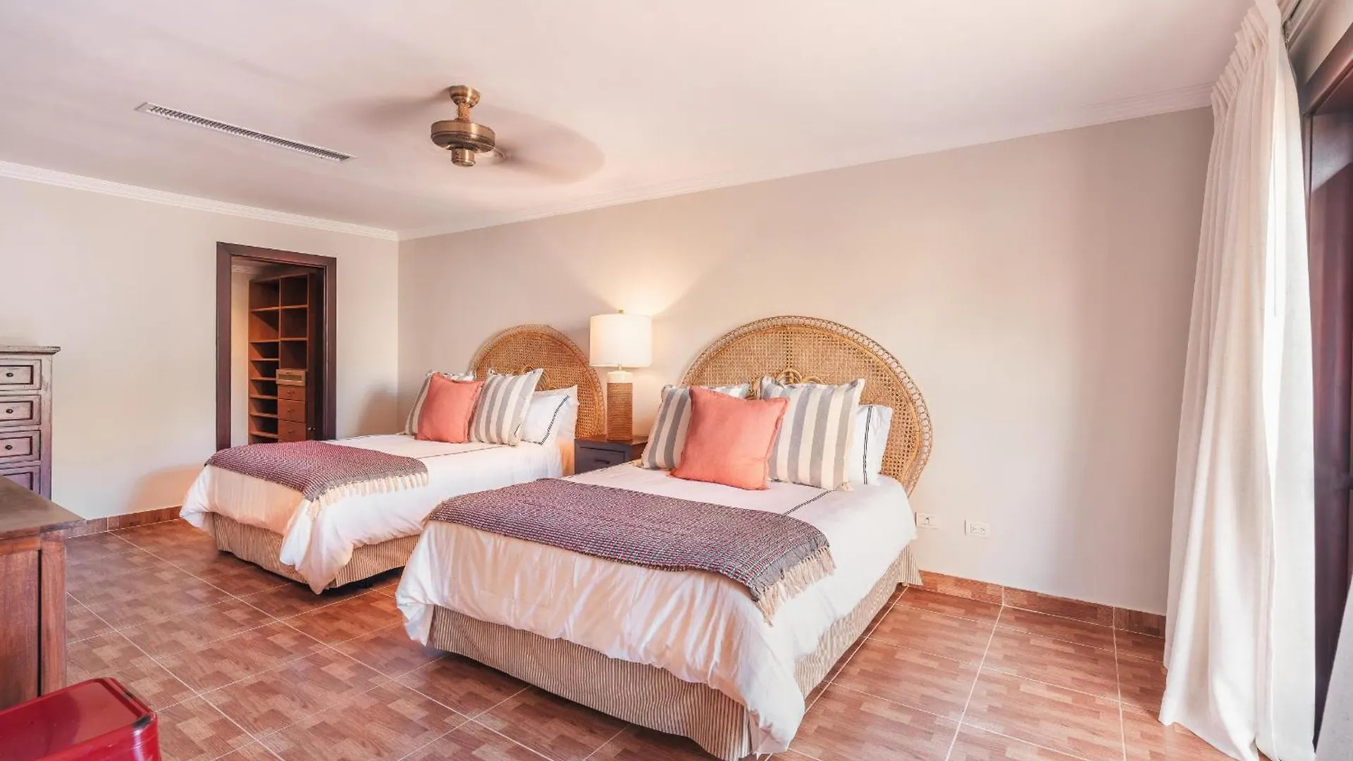 Seaside Bliss With Pool And Spectacular View Villa Las Minas
